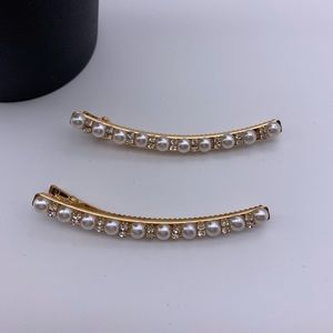 Chic new faux pearl hair Clip